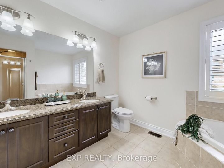 Photo 30 at 33 Gambit Avenue, Vellore Village, Vaughan