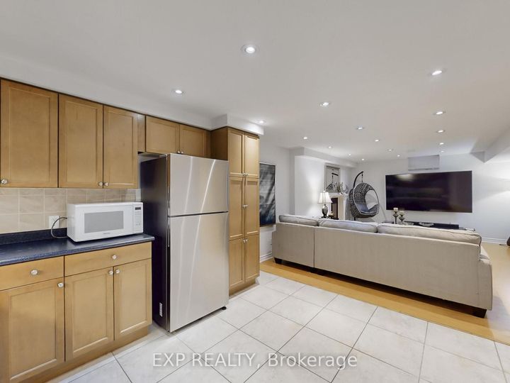 Photo 41 at 33 Gambit Avenue, Vellore Village, Vaughan