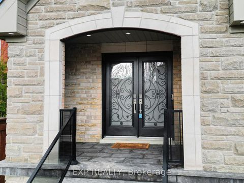 Photo 6 at 33 Gambit Avenue, Vellore Village, Vaughan