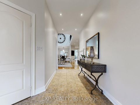 Photo 7 at 33 Gambit Avenue, Vellore Village, Vaughan