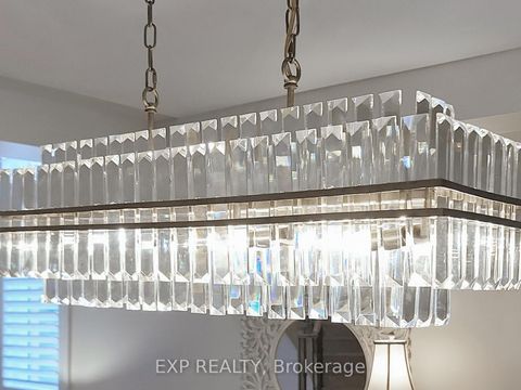 Photo 10 at 33 Gambit Avenue, Vellore Village, Vaughan