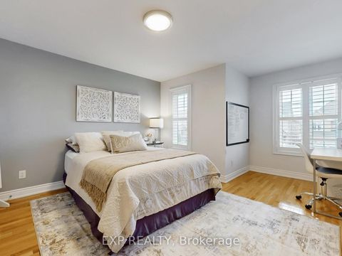 Photo 31 at 33 Gambit Avenue, Vellore Village, Vaughan