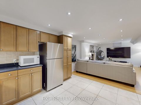 Photo 41 at 33 Gambit Avenue, Vellore Village, Vaughan