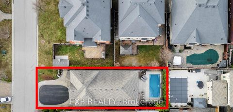 Photo 44 at 33 Gambit Avenue, Vellore Village, Vaughan