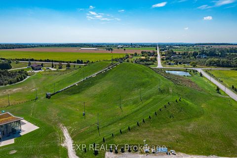 Photo 23 at 26839 Civic Centre Road, Historic Lakeshore Communities, Georgina