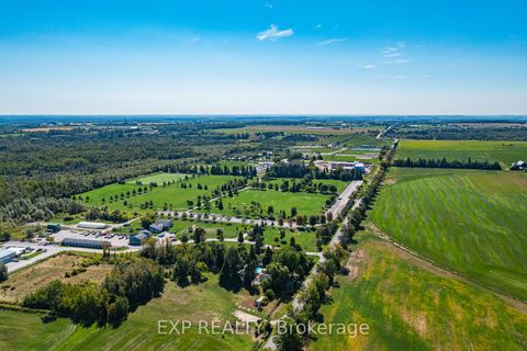 Photo 24 at 26839 Civic Centre Road, Historic Lakeshore Communities, Georgina