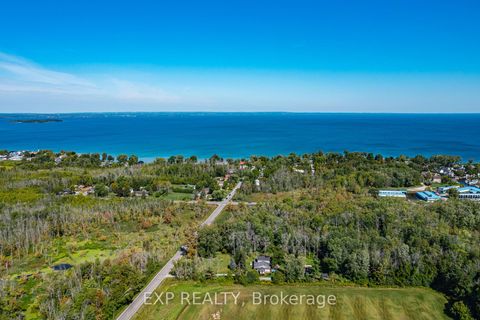 Photo 25 at 26839 Civic Centre Road, Historic Lakeshore Communities, Georgina
