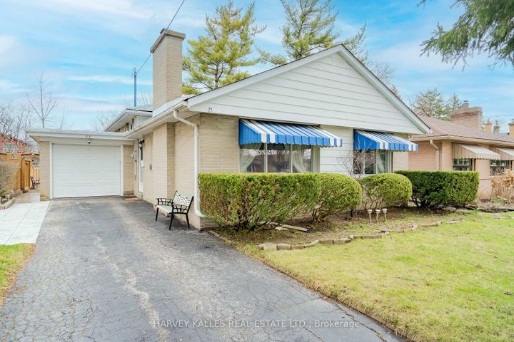 Photo 1 at 21 Barford Road, Kipling, Toronto