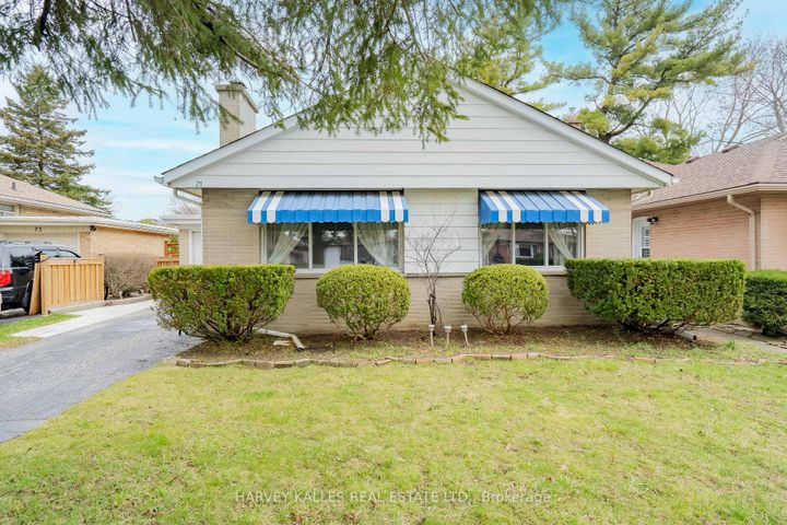 Photo 2 at 21 Barford Road, Kipling, Toronto