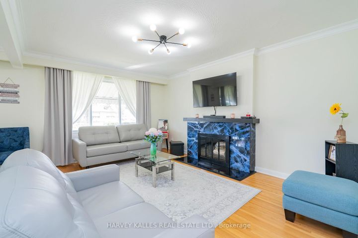 Photo 3 at 21 Barford Road, Kipling, Toronto