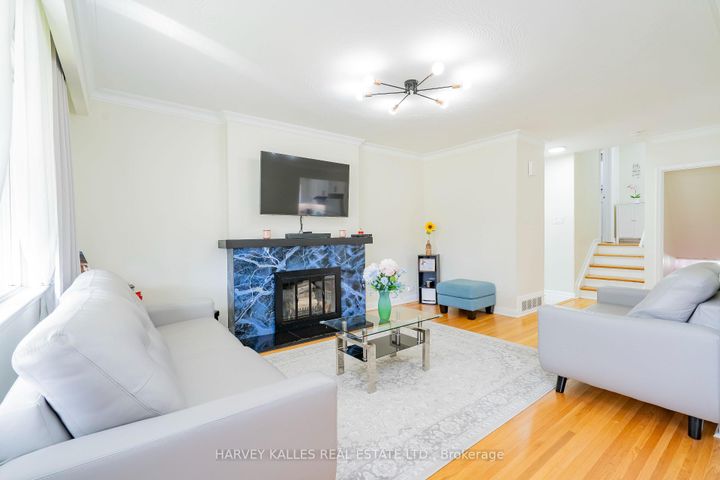 Photo 4 at 21 Barford Road, Kipling, Toronto