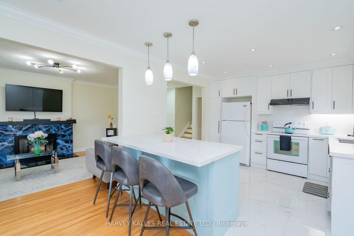 Photo 10 at 21 Barford Road, Kipling, Toronto