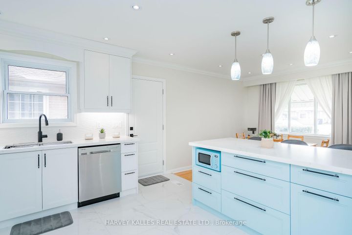Photo 11 at 21 Barford Road, Kipling, Toronto