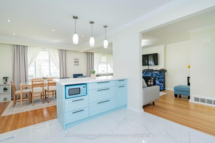 Photo 14 at 21 Barford Road, Kipling, Toronto