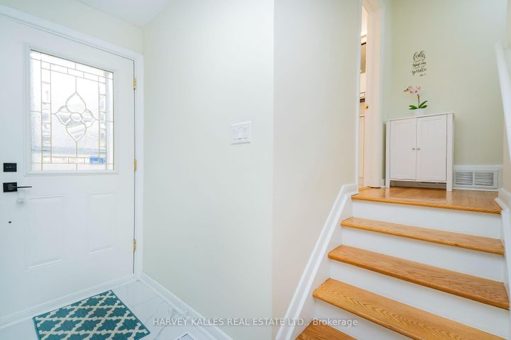 Photo 16 at 21 Barford Road, Kipling, Toronto