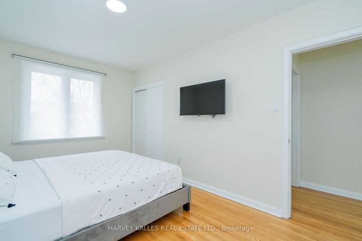 Photo 18 at 21 Barford Road, Kipling, Toronto