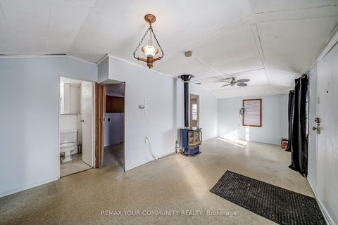 Photo 2 at 280 Pasadena Drive, Keswick South, Georgina