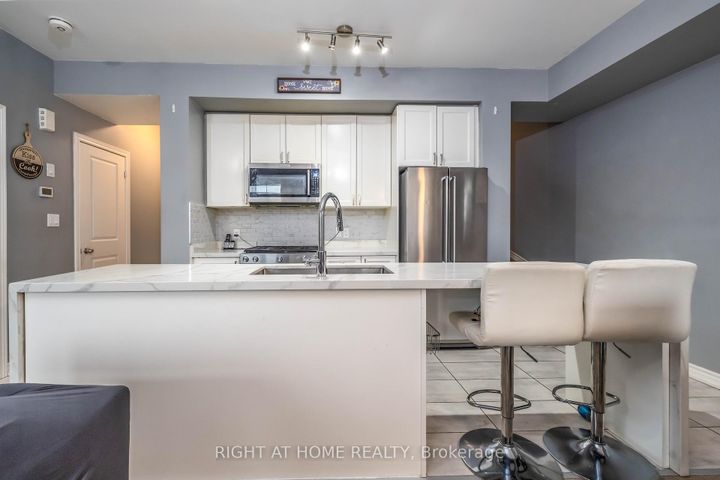 Photo 4 at 2560 Ladyfern Crossing, Duffin Heights, Pickering