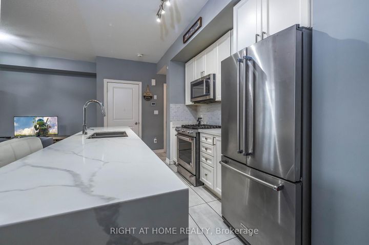 Photo 6 at 2560 Ladyfern Crossing, Duffin Heights, Pickering