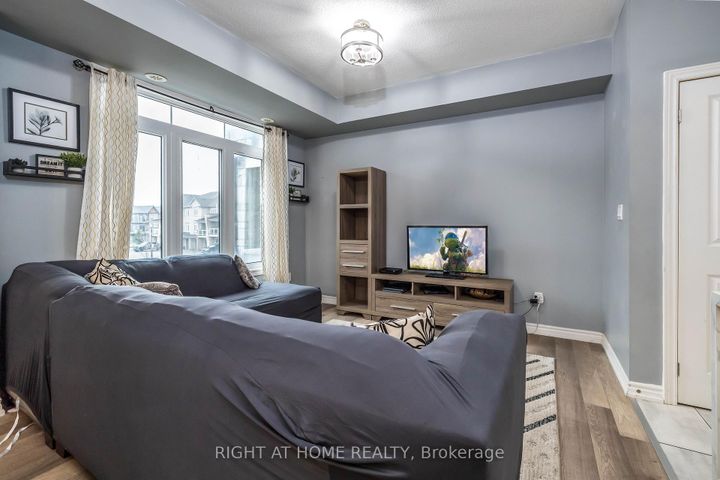 Photo 7 at 2560 Ladyfern Crossing, Duffin Heights, Pickering