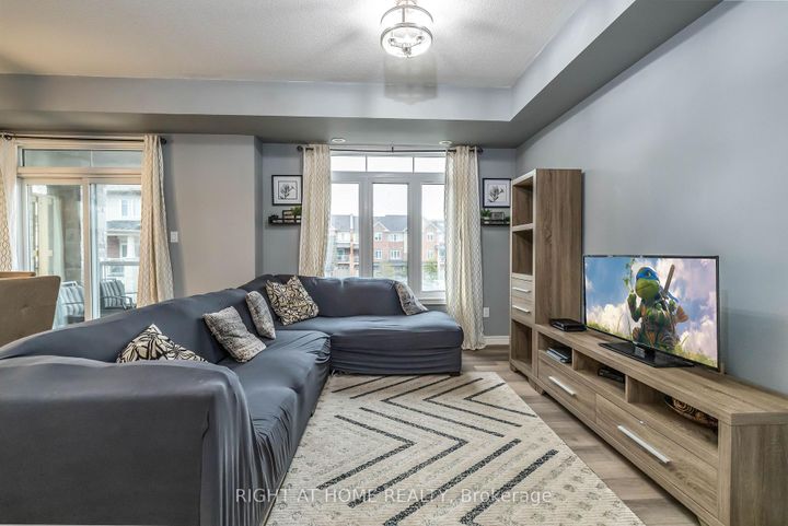 Photo 8 at 2560 Ladyfern Crossing, Duffin Heights, Pickering