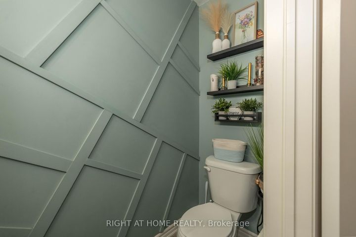 Photo 18 at 2560 Ladyfern Crossing, Duffin Heights, Pickering