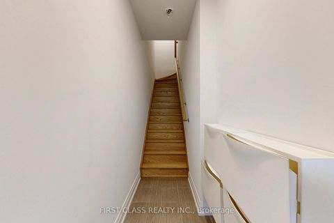 Photo 10 at 79 - 23 Eldora Avenue, Newtonbrook West, Toronto