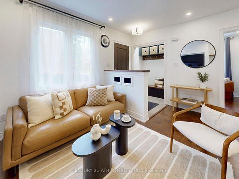 Photo 7 at 534 Silverthorn Avenue, Eglinton West, Toronto