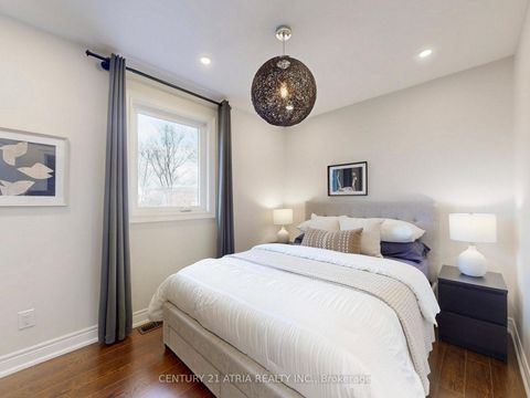 Photo 17 at 534 Silverthorn Avenue, Eglinton West, Toronto