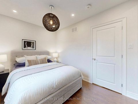 Photo 18 at 534 Silverthorn Avenue, Eglinton West, Toronto