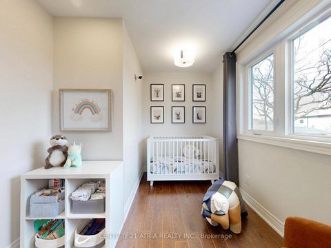 Photo 23 at 534 Silverthorn Avenue, Eglinton West, Toronto