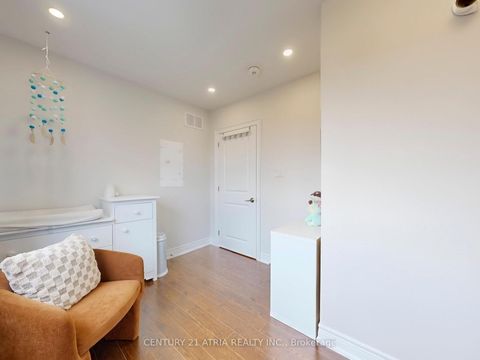 Photo 24 at 534 Silverthorn Avenue, Eglinton West, Toronto