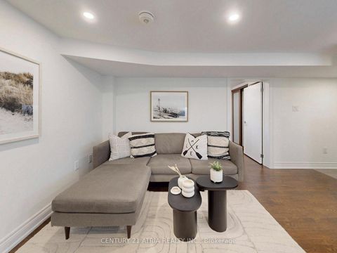 Photo 31 at 534 Silverthorn Avenue, Eglinton West, Toronto