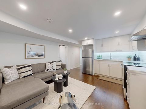 Photo 32 at 534 Silverthorn Avenue, Eglinton West, Toronto