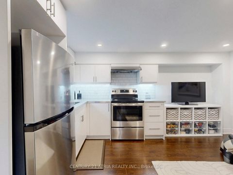 Photo 33 at 534 Silverthorn Avenue, Eglinton West, Toronto