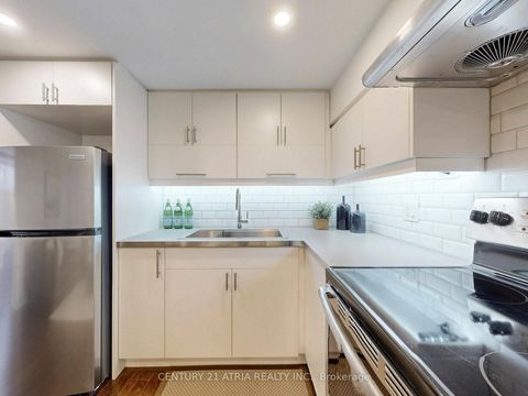 Photo 34 at 534 Silverthorn Avenue, Eglinton West, Toronto