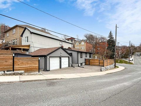 Photo 49 at 534 Silverthorn Avenue, Eglinton West, Toronto