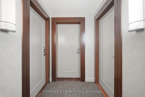 Photo 1 at 212 - 2396 Major Mackenzie Drive, Maple, Vaughan