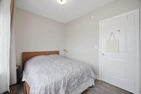 Photo 10 at 212 - 2396 Major Mackenzie Drive, Maple, Vaughan