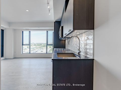 Photo 13 at 405 - 120 Eagle Rock Way, Rural Vaughan, Vaughan