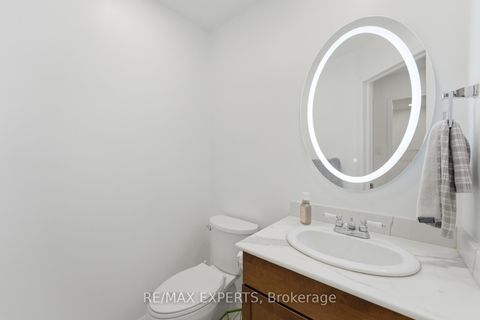 Photo 15 at 22 Wedgewood Place, Concord, Vaughan