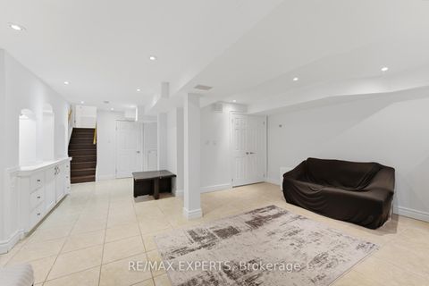 Photo 27 at 22 Wedgewood Place, Concord, Vaughan