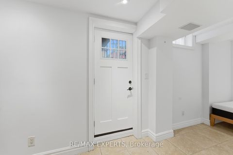 Photo 31 at 22 Wedgewood Place, Concord, Vaughan