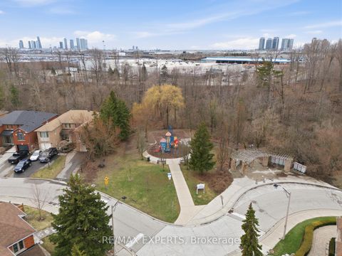 Photo 39 at 22 Wedgewood Place, Concord, Vaughan