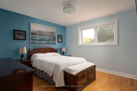 Photo 27 at 15 Westroyal Road, The Westway, Toronto