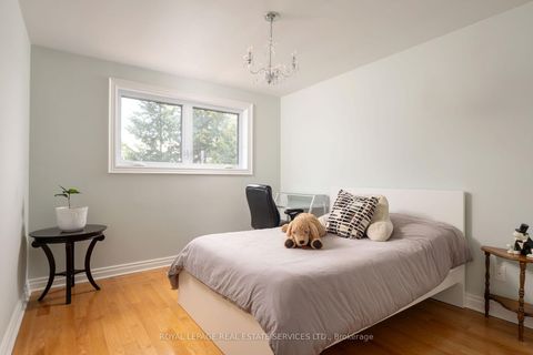 Photo 29 at 15 Westroyal Road, The Westway, Toronto