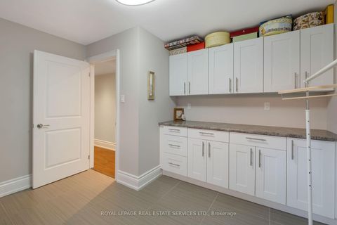 Photo 40 at 15 Westroyal Road, The Westway, Toronto