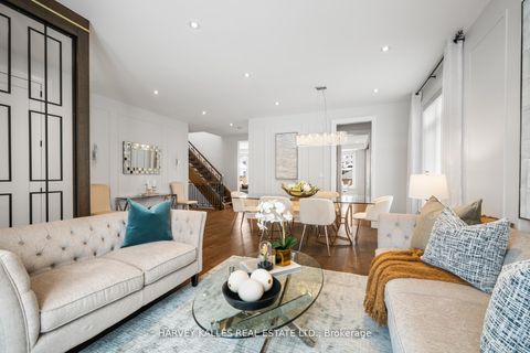 Photo 2 at 39 Amsterdam Avenue, Parkview, Toronto