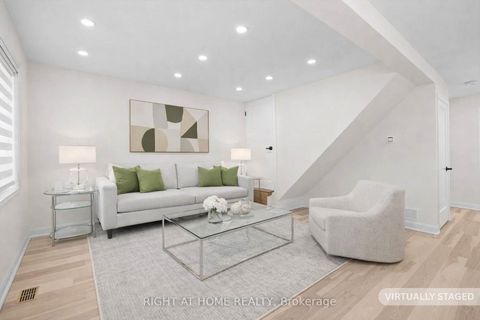 Photo 4 at 961 Victoria Park Avenue, Birchmount, Toronto