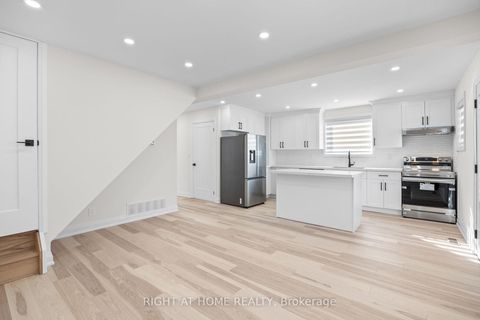 Photo 7 at 961 Victoria Park Avenue, Birchmount, Toronto